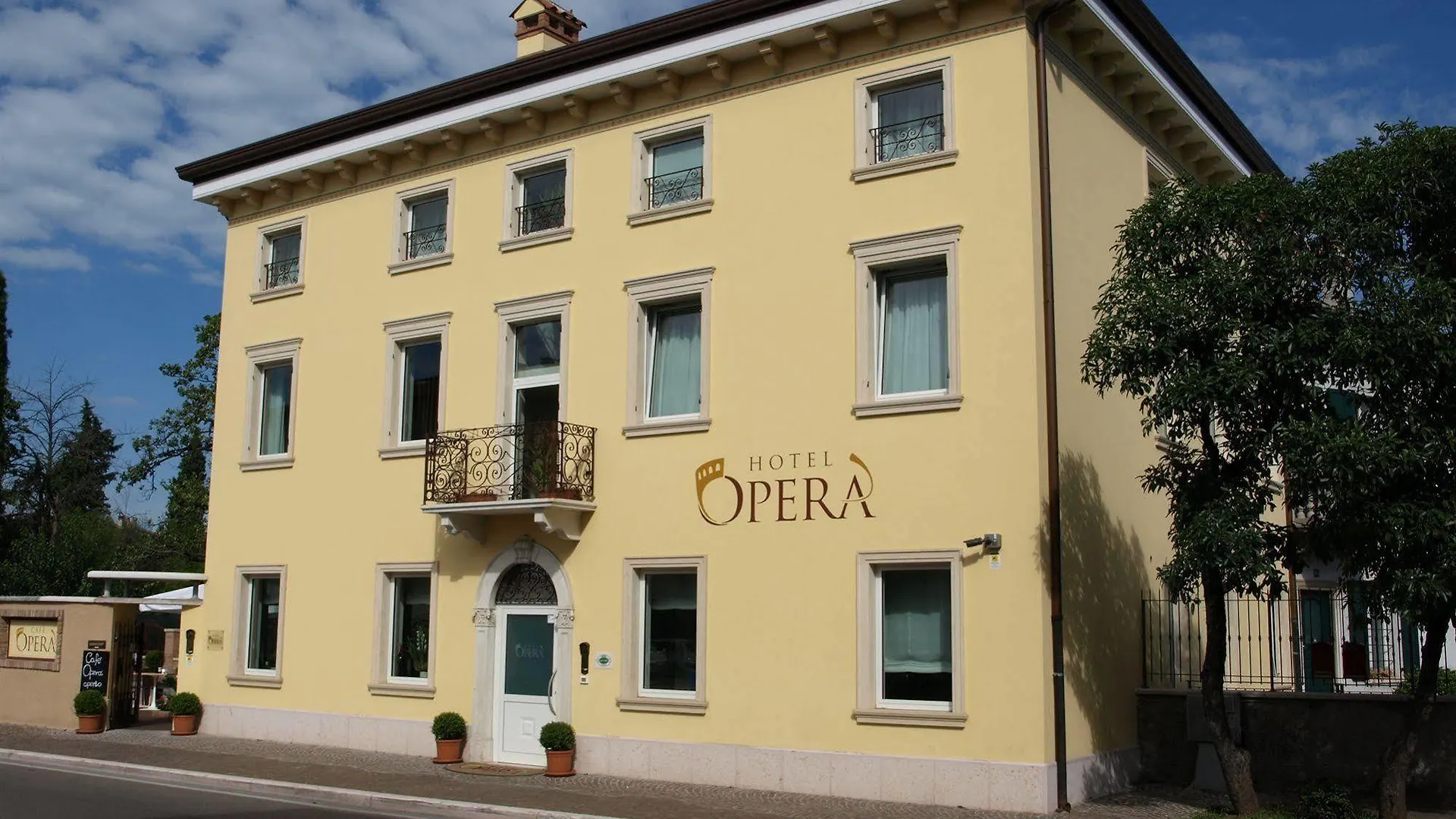 Hotel Operà Dossobuono